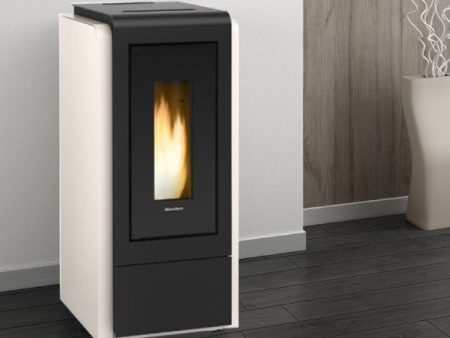 TERMOSTUFA A PELLET LA NORDICA EXTRAFLAME modello MEGAN IDRO STEEL 12 kW colore AVORIO - NEW For Sale